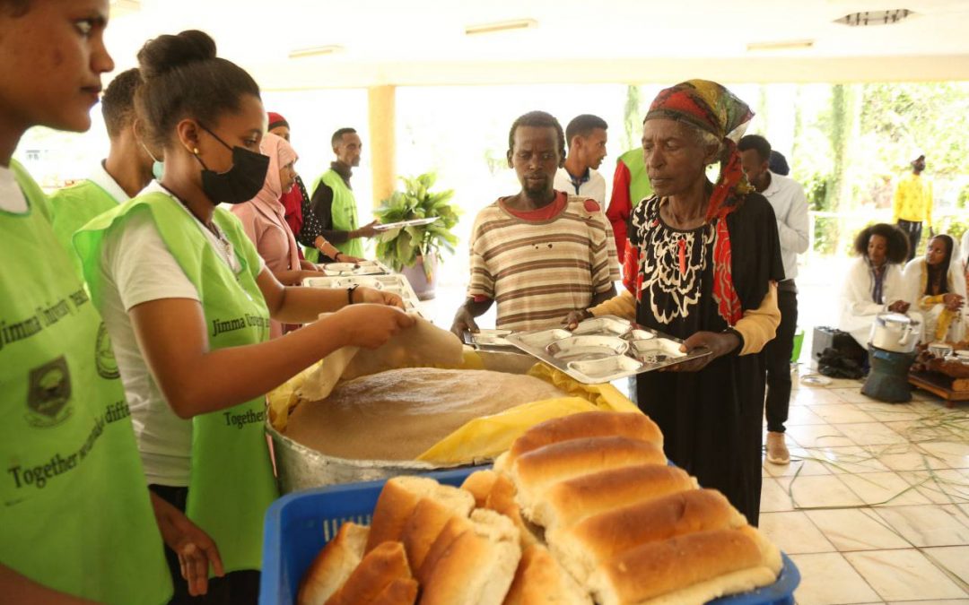 JIMMA UNIVERSITY FEED THE POOR ON CHRISTMAS DAY