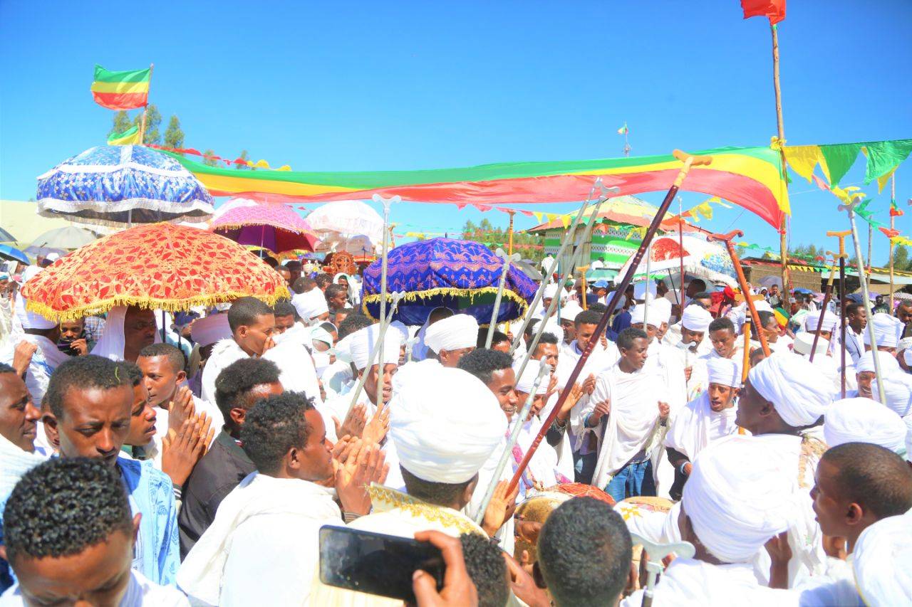 Kana Zegelila holiday