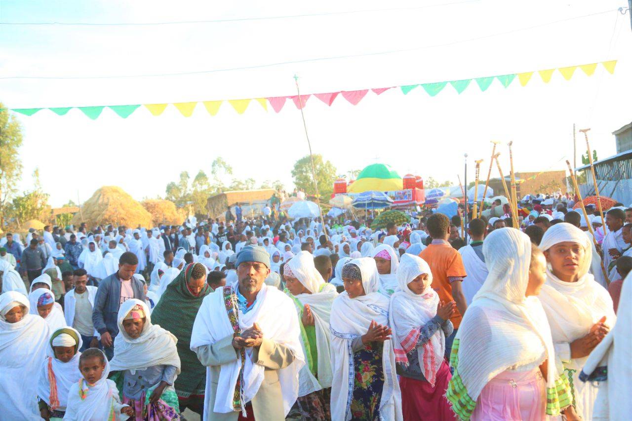 Kana Zegelila holiday