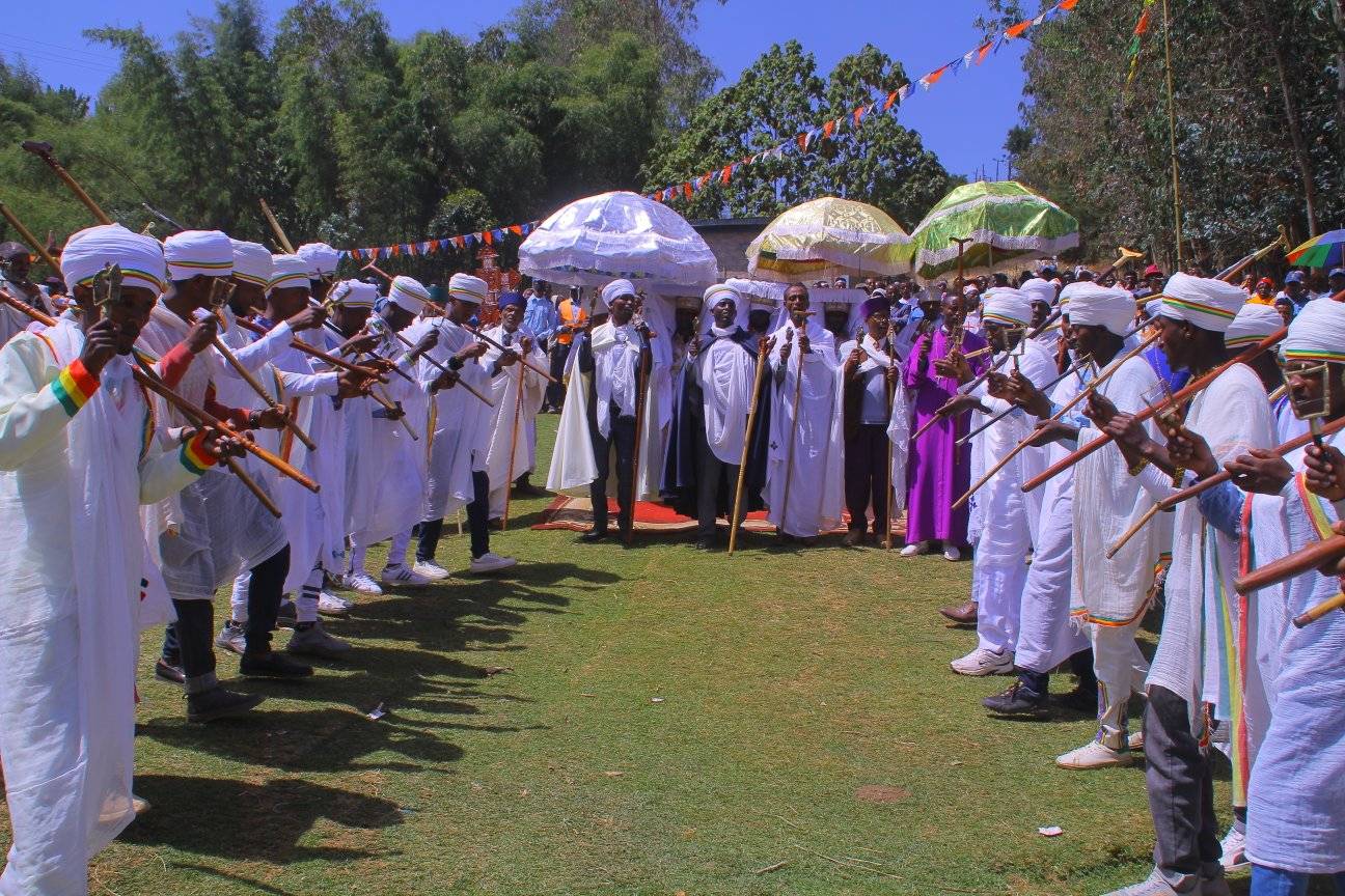 Kana Zegelila holiday