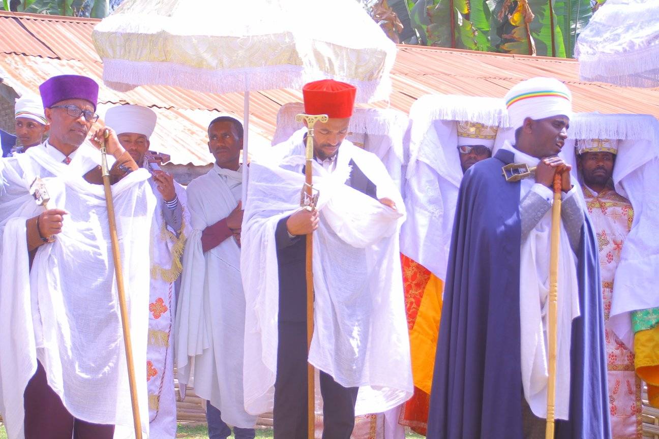 Kana Zegelila holiday